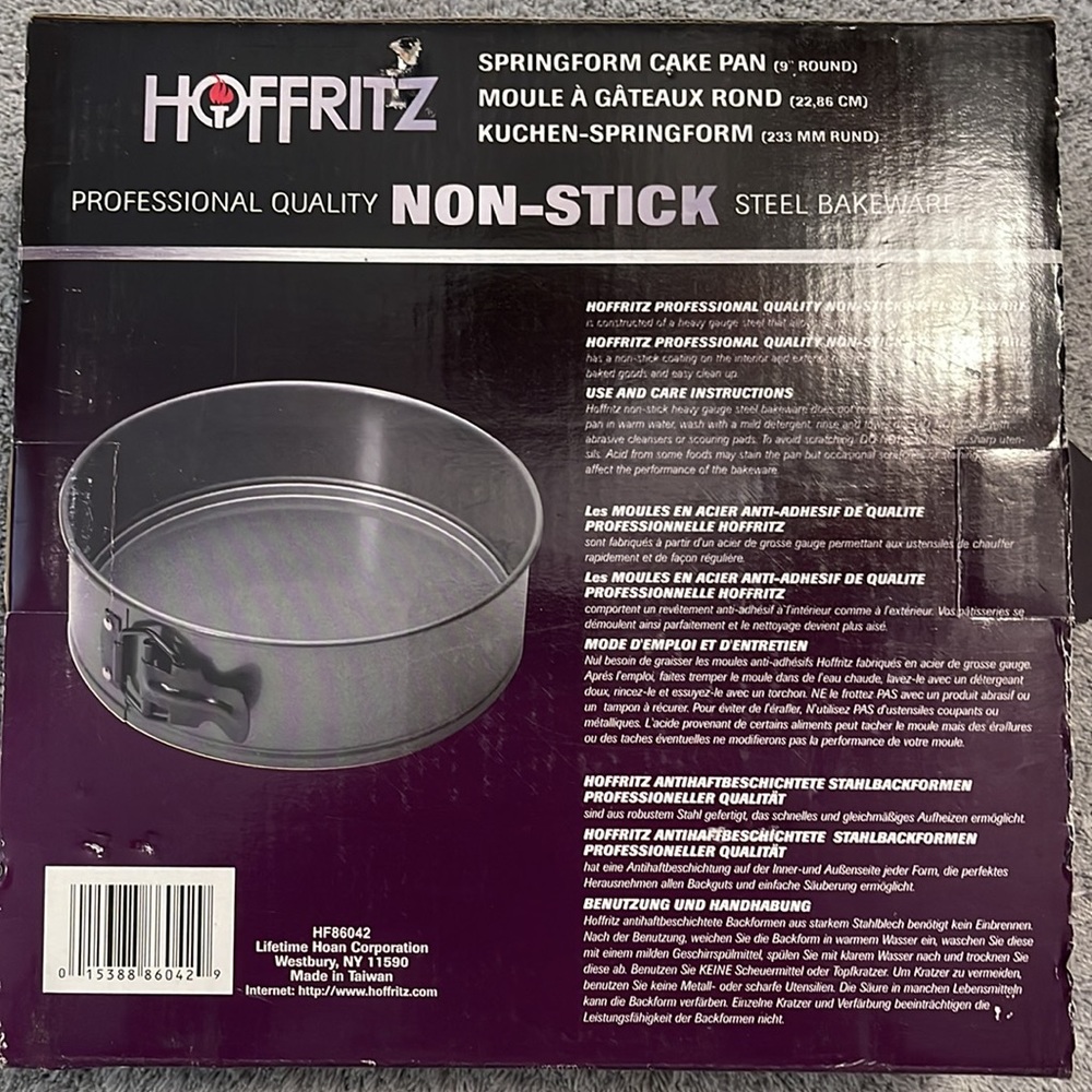 Hoffritz Non-Stick Springform Cake Pan - Picture 2 of 6